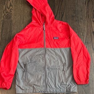 Patagonia Vibrant Red grey kids youth rain Jacket windbreaker size medium